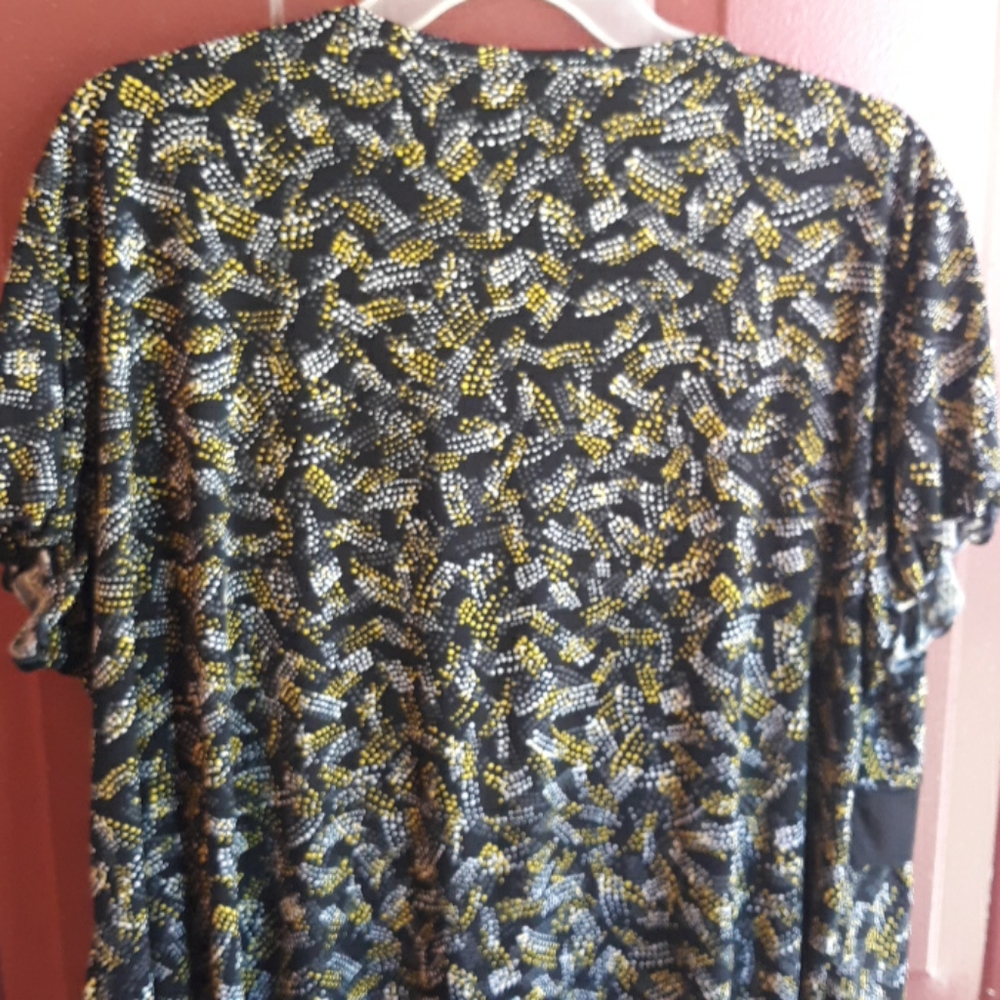 BLACK SHORT Sleeve top - Picture 5 of 6